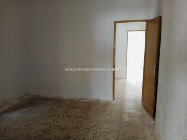 Casa de 3 habitaciones en Armuña de Almanzora en venta - 35.000 € (Ref: 9990104)