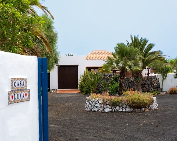 3 soveværelse Villa til salg i Lajares, La Oliva med swimmingpool garage - € 757.000 (Ref: 8940752)