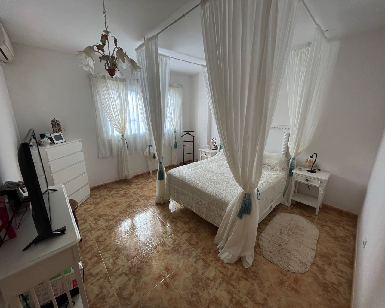 3 soveværelse Villa til salg i La Oliva med swimmingpool garage - € 410.000 (Ref: 9113050)