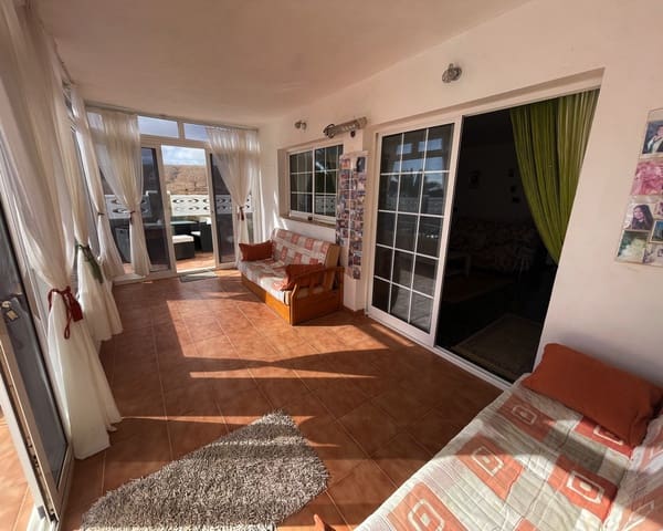 Chalet de 3 habitaciones en La Oliva en venta con piscina garaje - 410.000 € (Ref: 9113050)