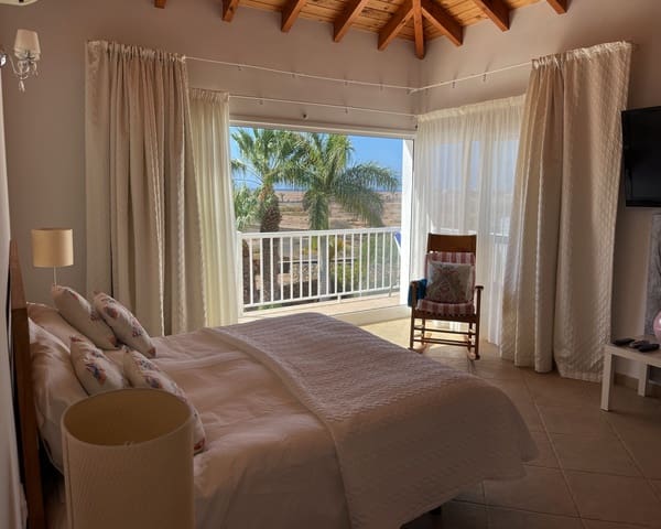 4 bedroom Villa for sale in El Roque, La Oliva with pool garage - € 1,500,000 (Ref: 9160309)