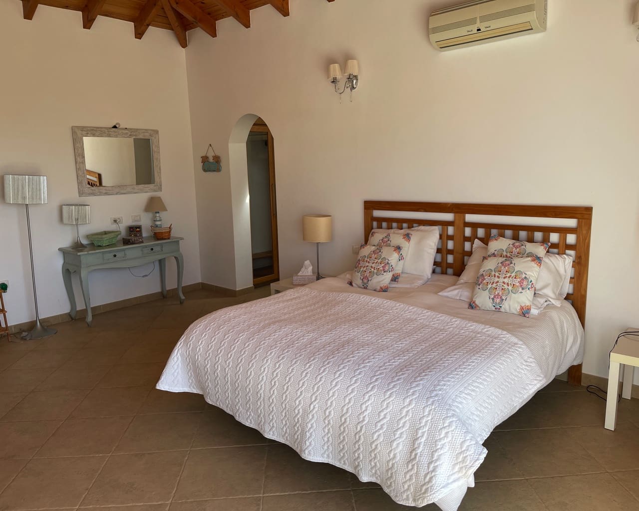 4 slaapkamer Villa te koop in El Roque met zwembad garage - € 1.500.000 (Ref: 9160309)