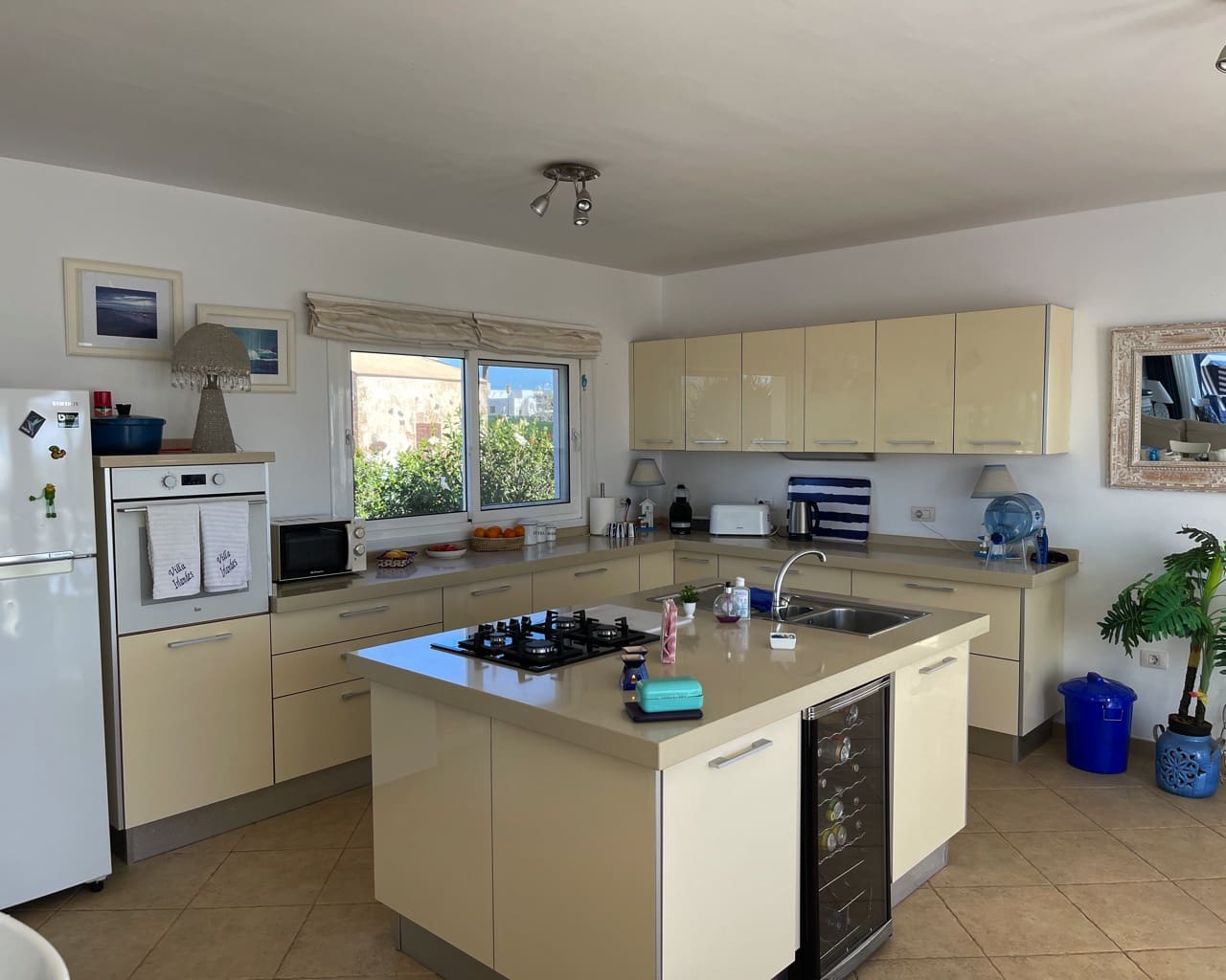 4 slaapkamer Villa te koop in El Roque met zwembad garage - € 1.500.000 (Ref: 9160309)