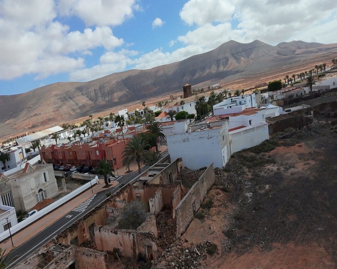 Ruin til salgs i La Oliva - € 160 000 (Ref: 9254190)