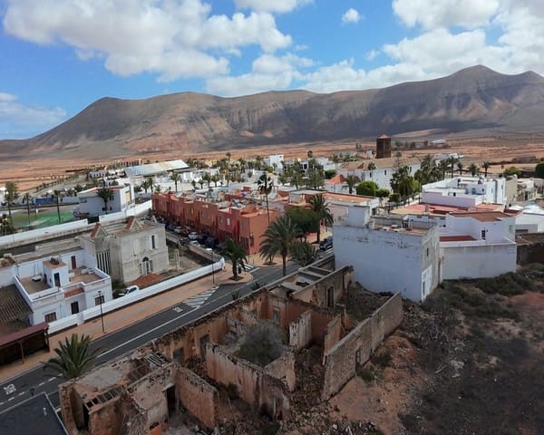 Ruin till salu i La Oliva - 160 000 € (Ref: 9254190)