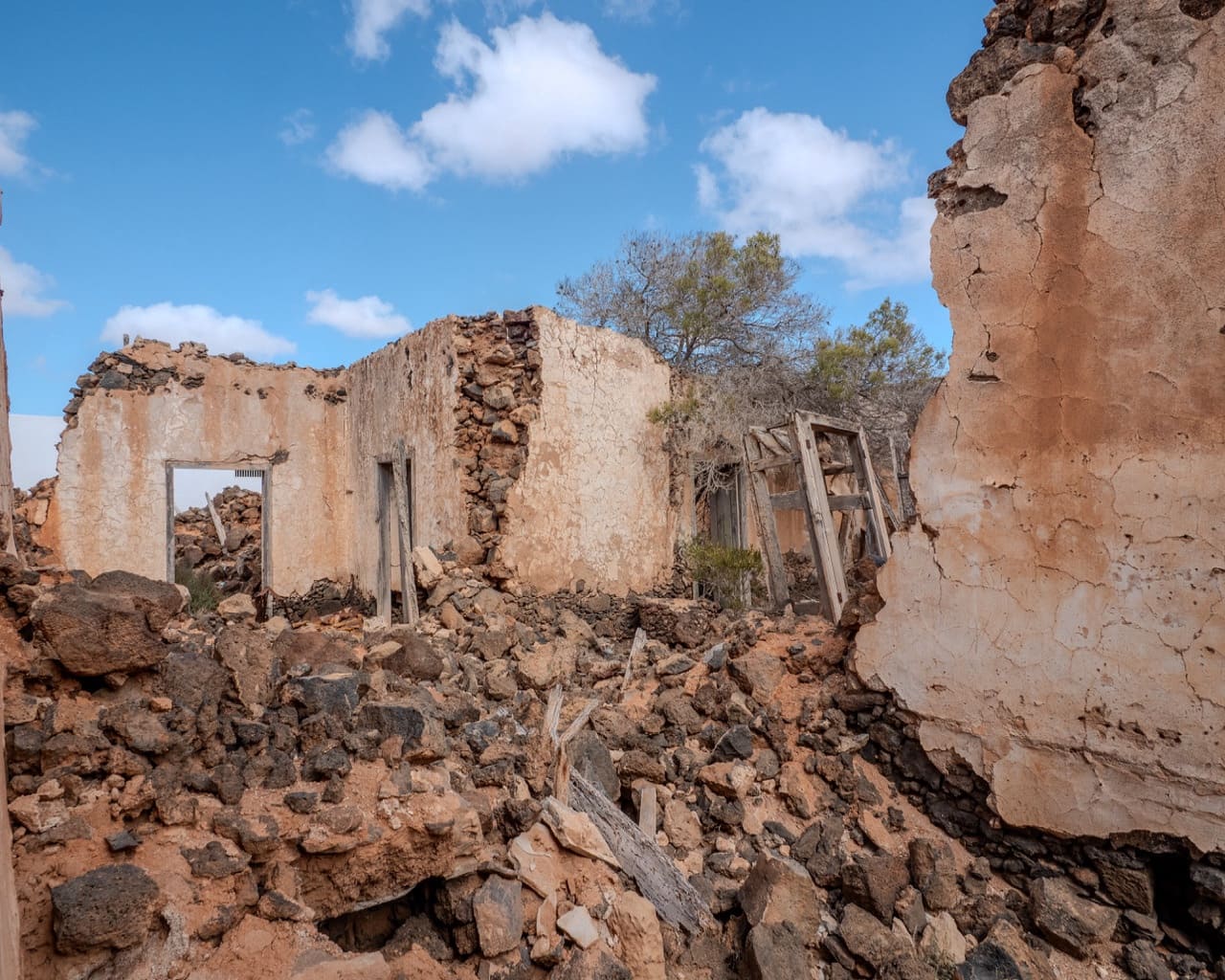 Ruin til salgs i La Oliva - € 160 000 (Ref: 9254190)