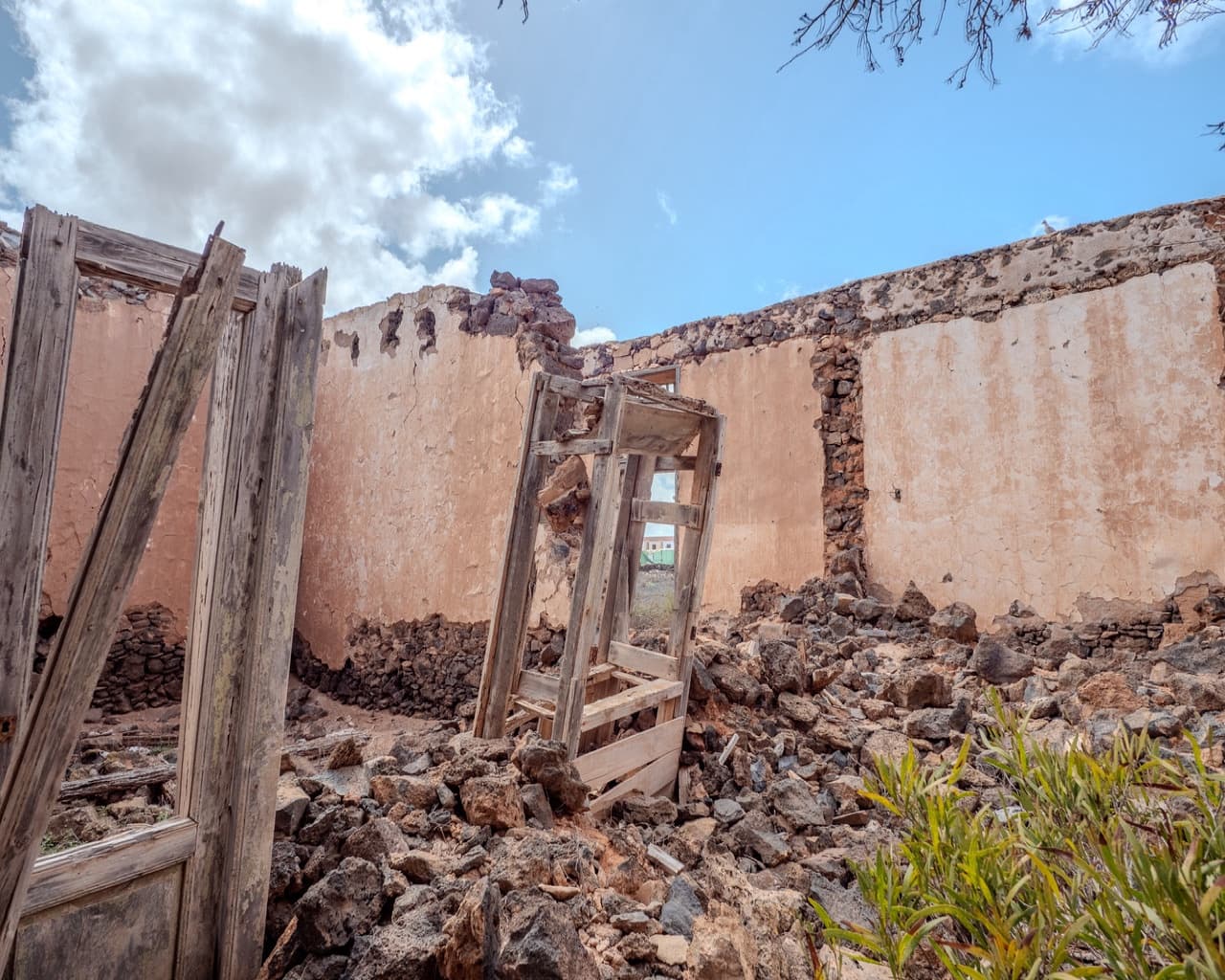 Ruin til salgs i La Oliva - € 160 000 (Ref: 9254190)