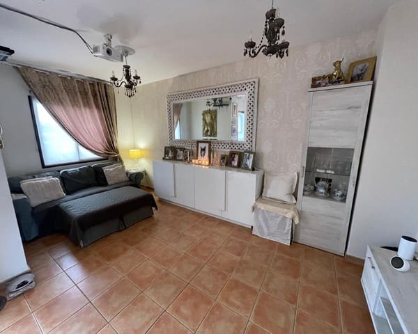 4 makuuhuone Omakotitalo myytävänä paikassa Corralejo, La Oliva mukana uima-altaan - 349 950 € (Ref: 9345644)