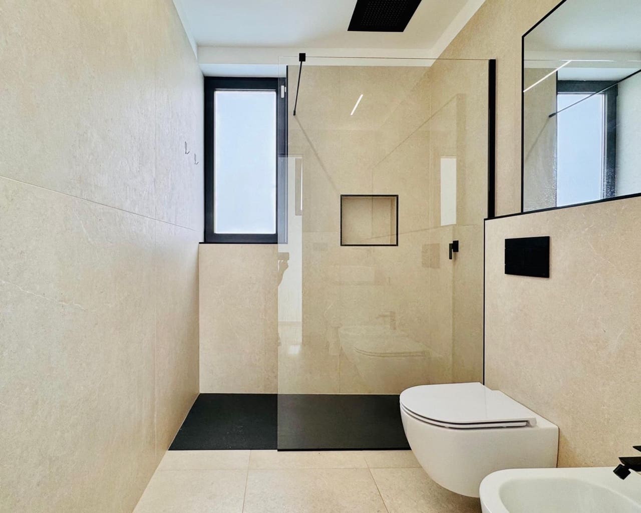 3 soveværelse Villa til salg i La Oliva med garage - € 676.000 (Ref: 9378336)