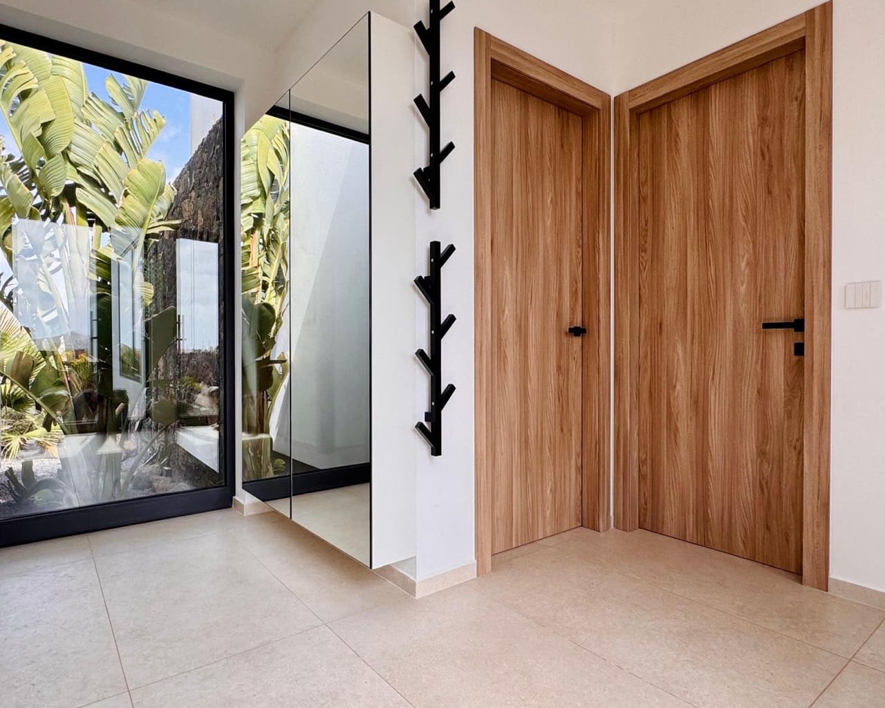 3 soveværelse Villa til salg i La Oliva med garage - € 676.000 (Ref: 9378336)