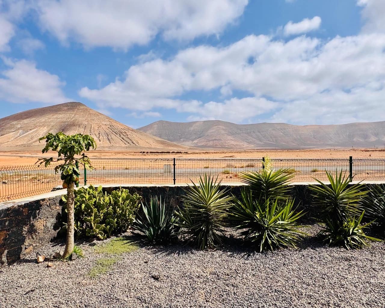 3 soveværelse Villa til salg i La Oliva med garage - € 676.000 (Ref: 9378336)