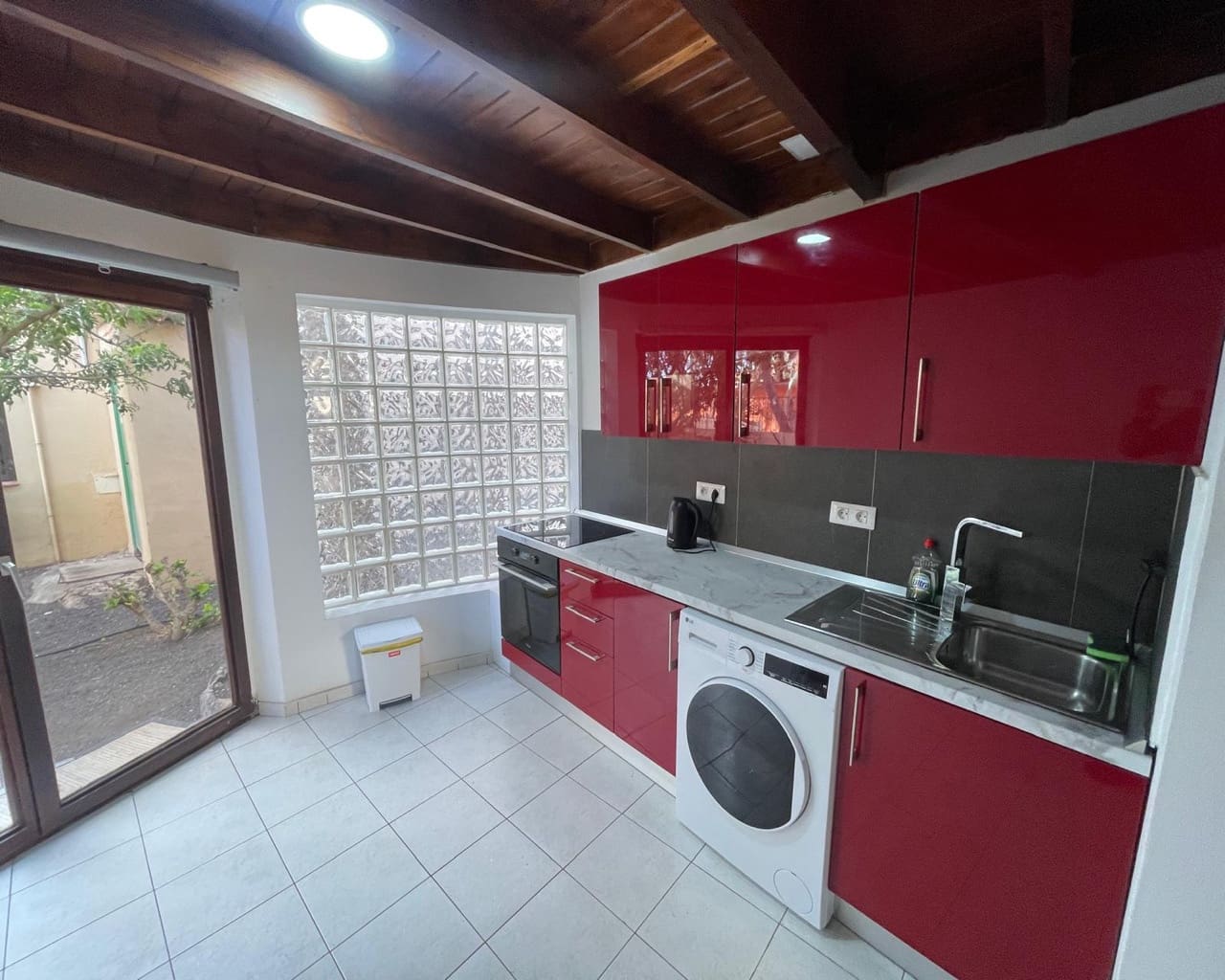 1 bedroom Apartment for sale in La Oliva with pool - € 157,500 (Ref: 9500592)