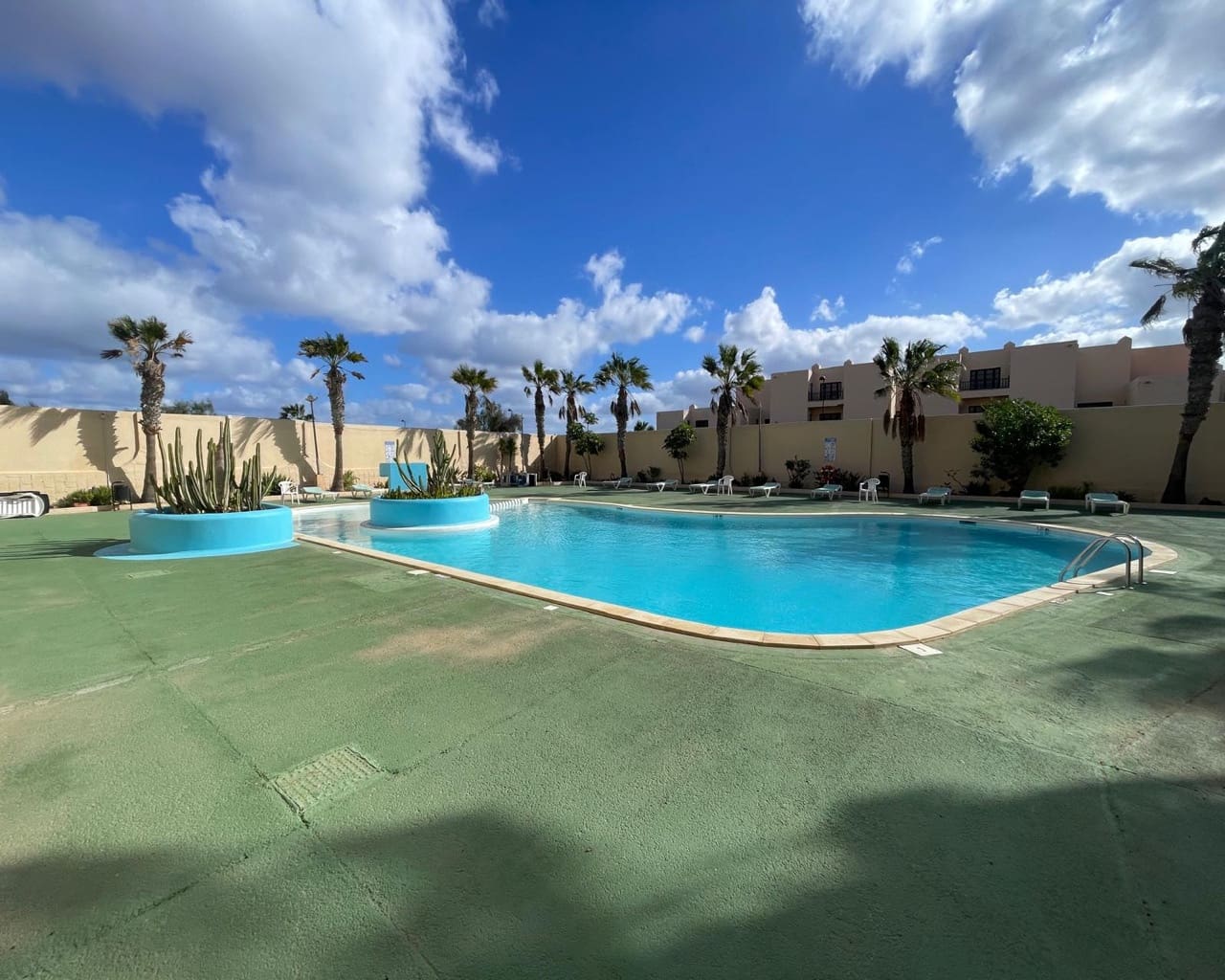 1 bedroom Apartment for sale in La Oliva with pool - € 157,500 (Ref: 9500592)