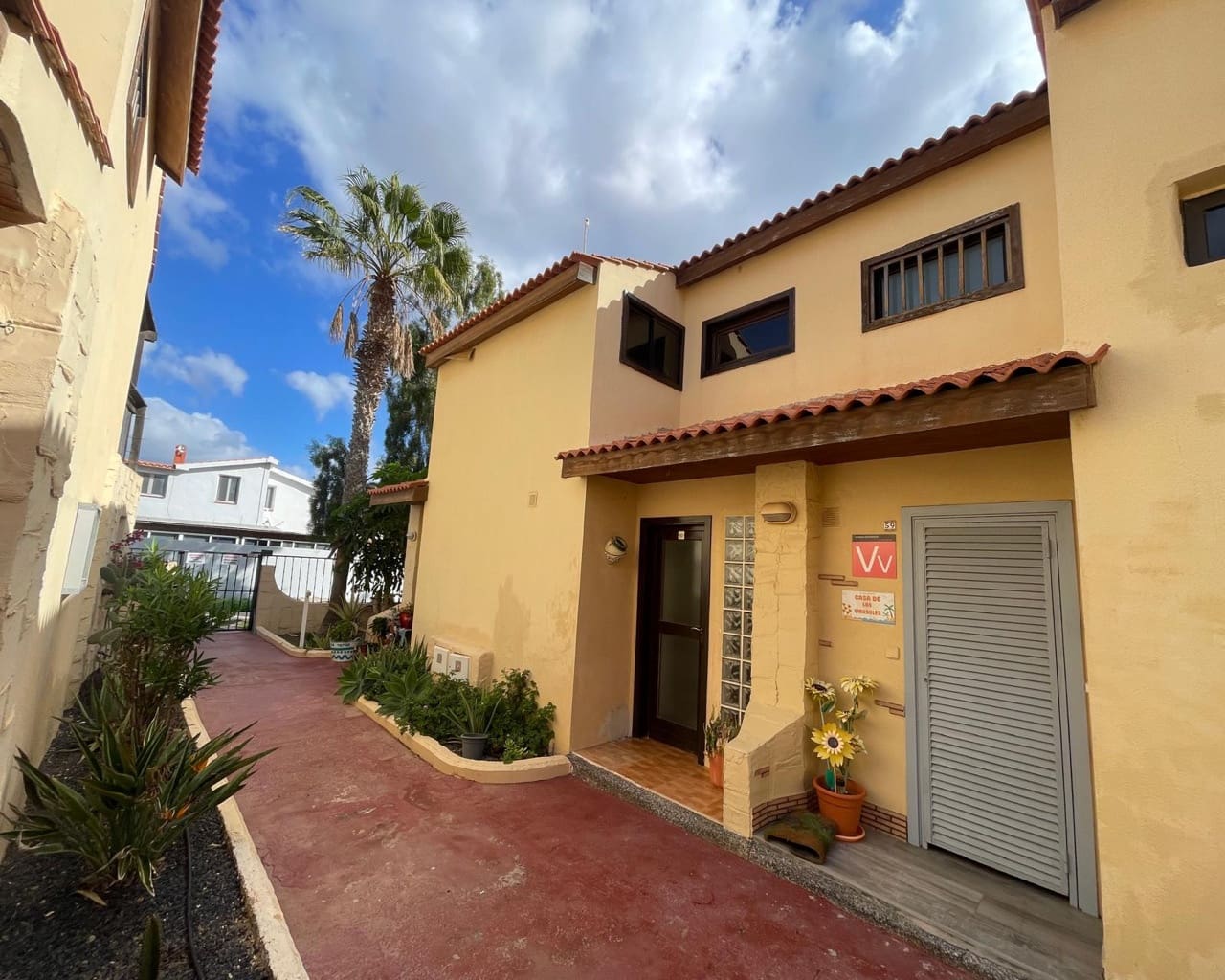 1 bedroom Apartment for sale in La Oliva with pool - € 157,500 (Ref: 9500592)