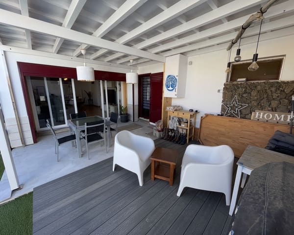 3 bedroom Villa for sale in La Oliva with pool garage - € 338,000 (Ref: 9610181)