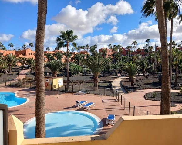1 soverom Leilighet til salgs i Corralejo, La Oliva med svømmebasseng garasje - € 195 000 (Ref: 9652838)