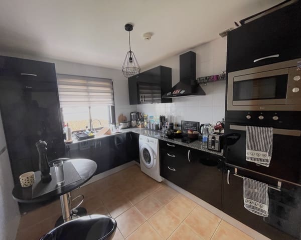 3 soveværelse Semi-Rækkehus til salg i Corralejo, La Oliva med swimmingpool - € 339.500 (Ref: 9902142)
