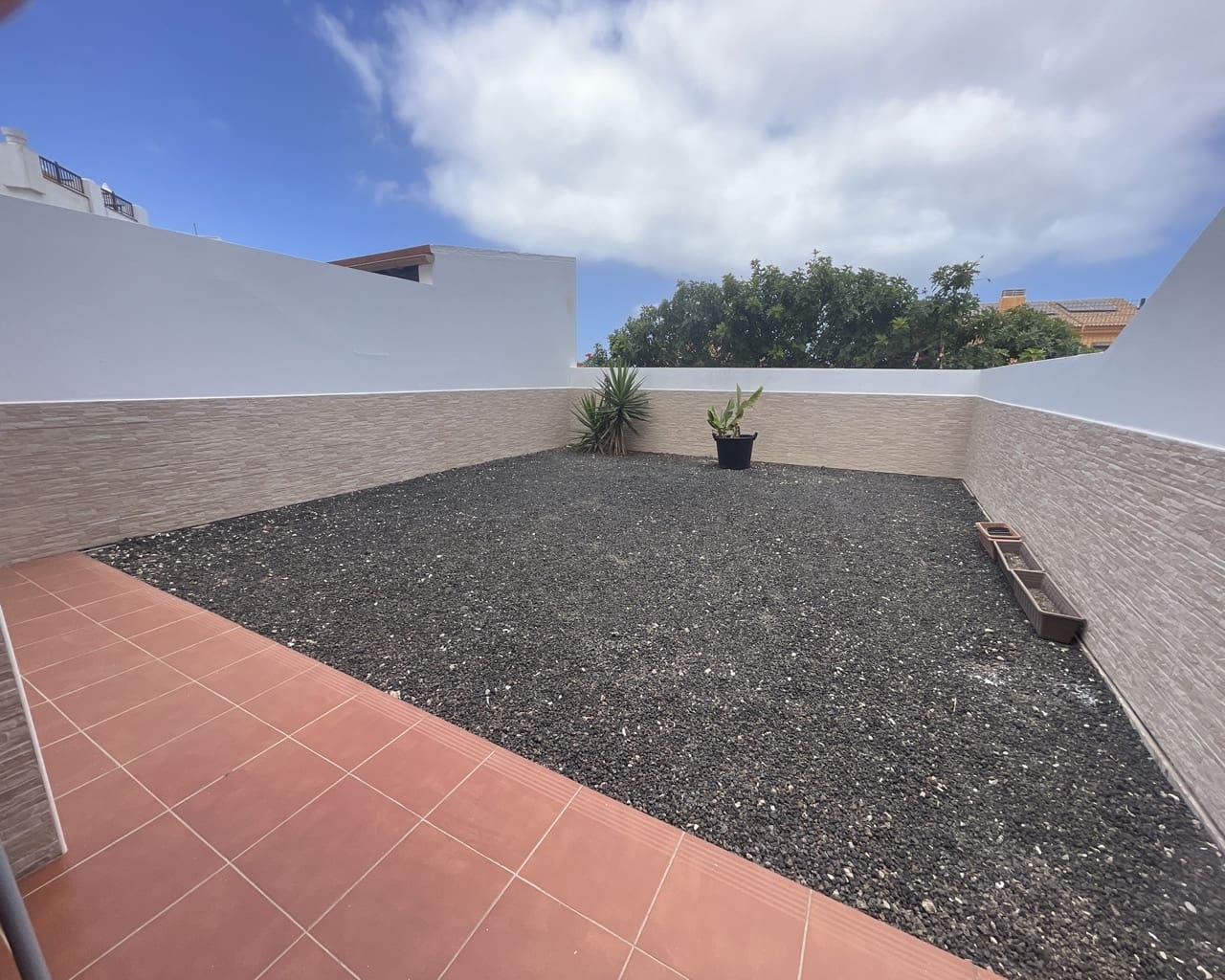 3 soveværelse Semi-Rækkehus til salg i Corralejo med swimmingpool - € 339.500 (Ref: 9902142)