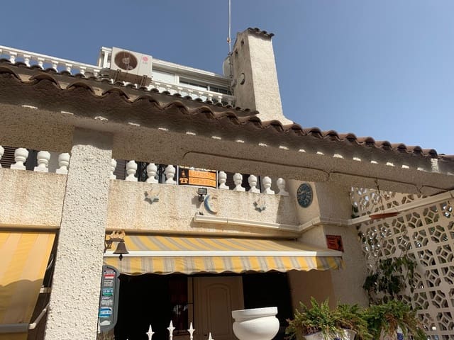 4 makuuhuone Huoneisto myytävänä paikassa Punta Prima, Torrevieja mukana uima-altaan - 185 000 € (Ref: 7898617)