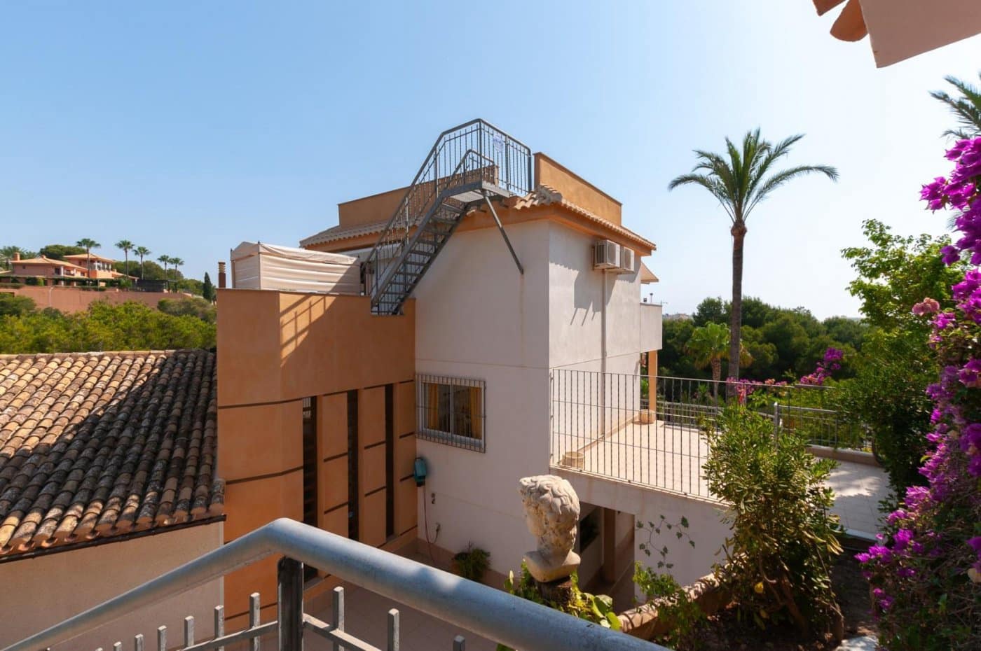 5 Zimmer Villa zu verkaufen in Campoamor mit Pool - 1.690.000 € (Ref: 7902647)