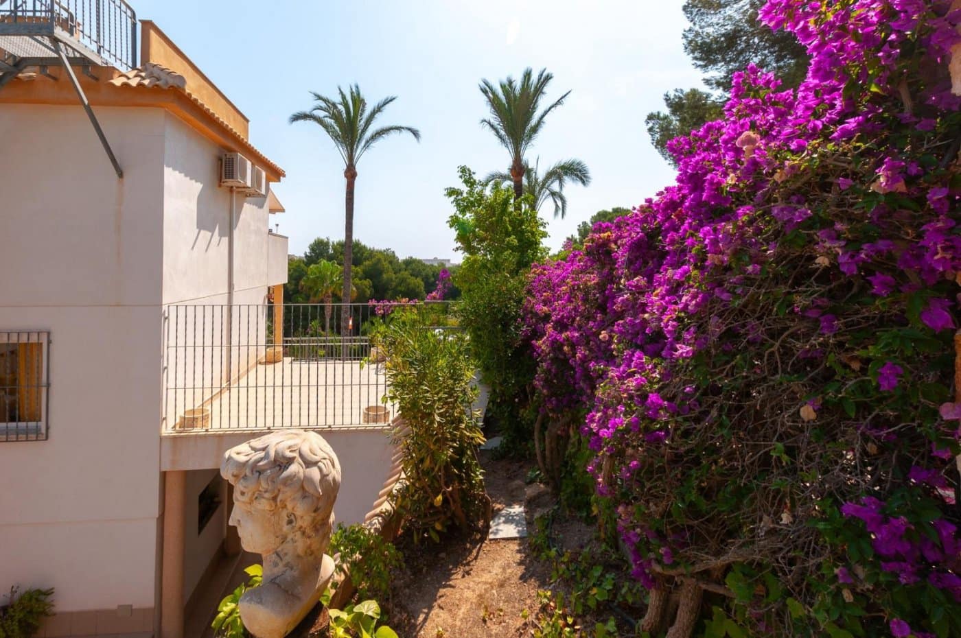 5 Zimmer Villa zu verkaufen in Campoamor mit Pool - 1.690.000 € (Ref: 7902647)