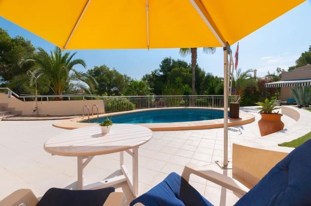 5 chambre Villa/Maison à vendre à Dehesa de Campoamor, Orihuela avec piscine - 1 690 000 € (Ref: 7902647)