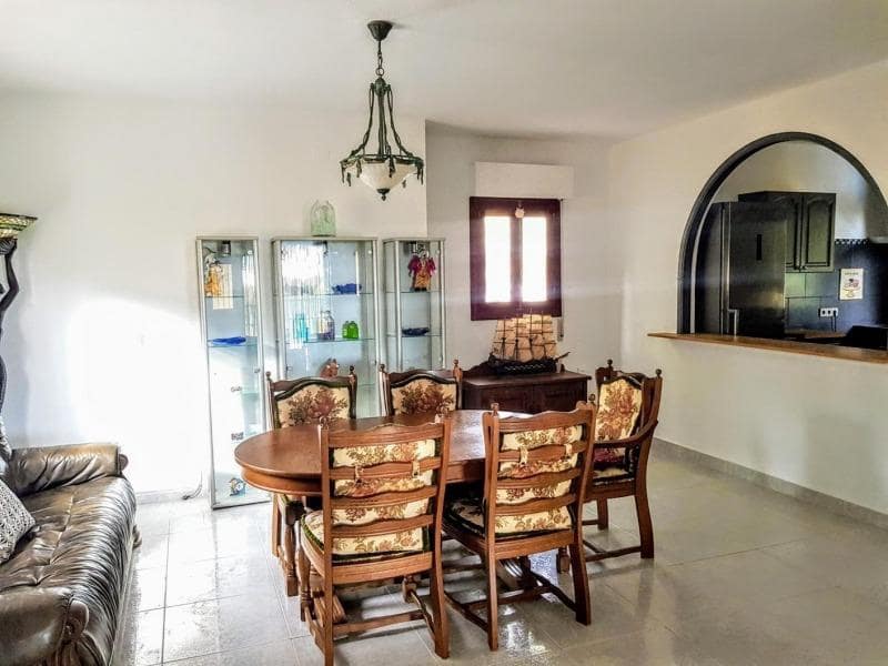 6 makuuhuone Huvila myytävänä paikassa San Miguel de Salinas mukana uima-altaan - 379 000 € (Ref: 8124162)