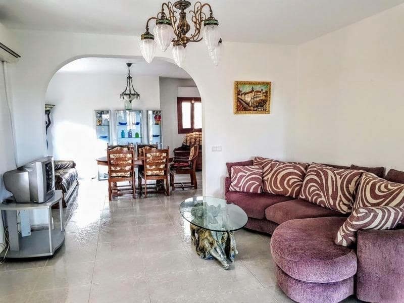 6 makuuhuone Huvila myytävänä paikassa San Miguel de Salinas mukana uima-altaan - 379 000 € (Ref: 8124162)