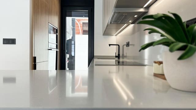 3 slaapkamer Villa te koop in Villamartin, Orihuela met zwembad - € 399.500 (Ref: 8482181)