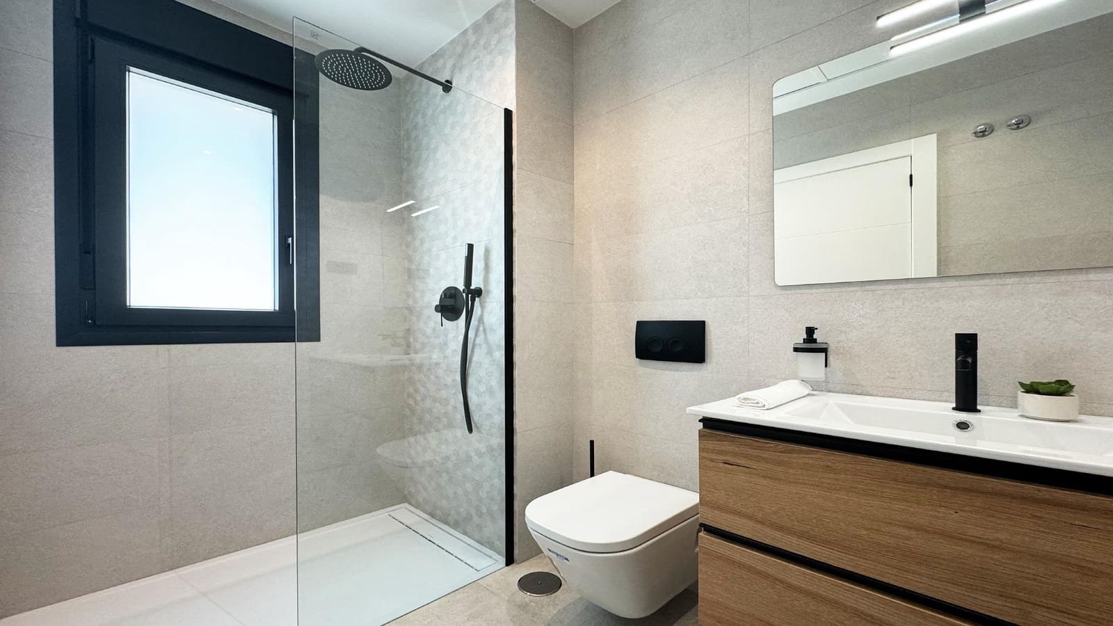 3 slaapkamer Villa te koop in Villamartin met zwembad - € 399.500 (Ref: 8482181)