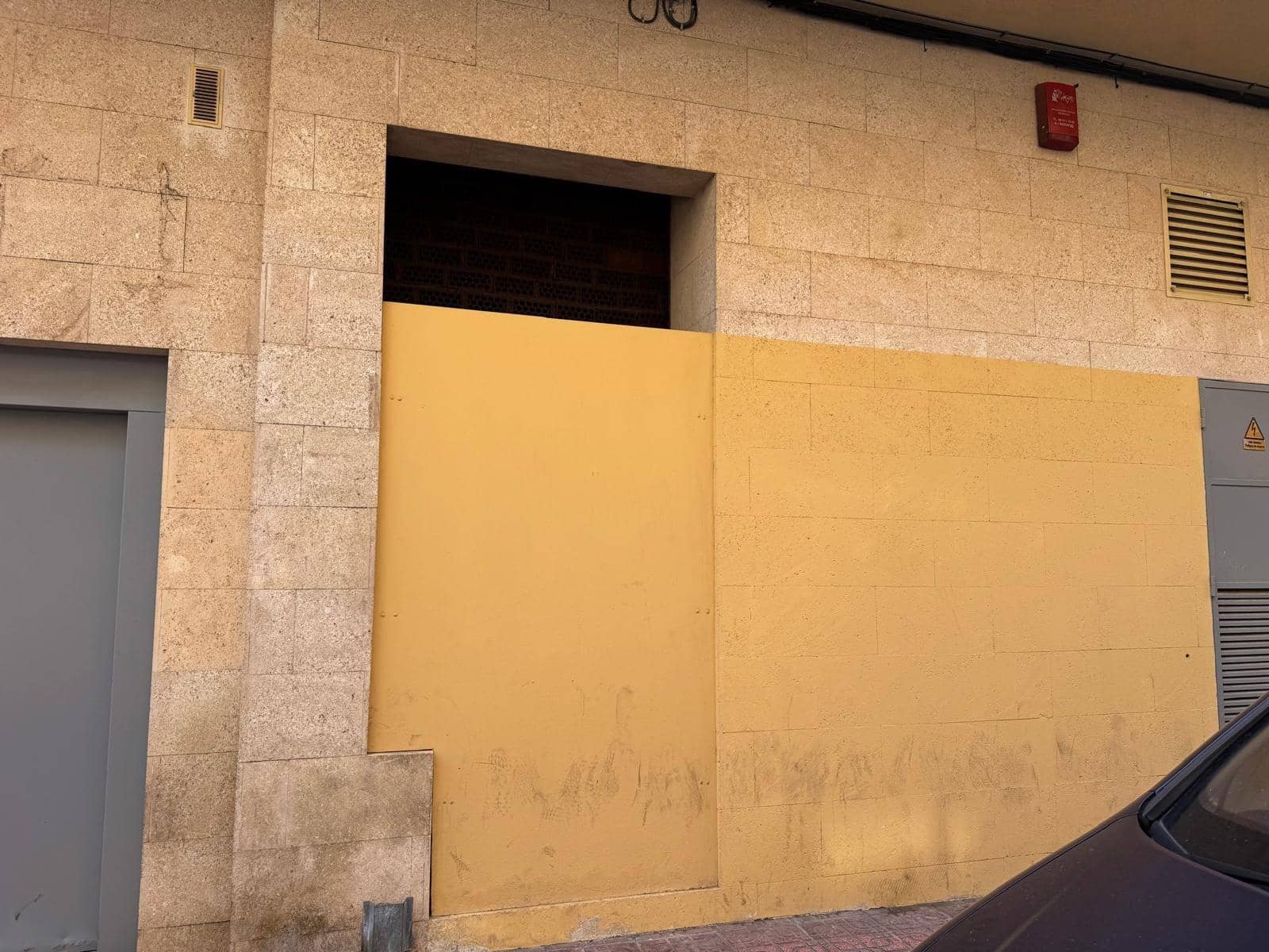 Komercyjne na sprzedaż w Torrevieja - 180 000 € (Ref: 8822285)