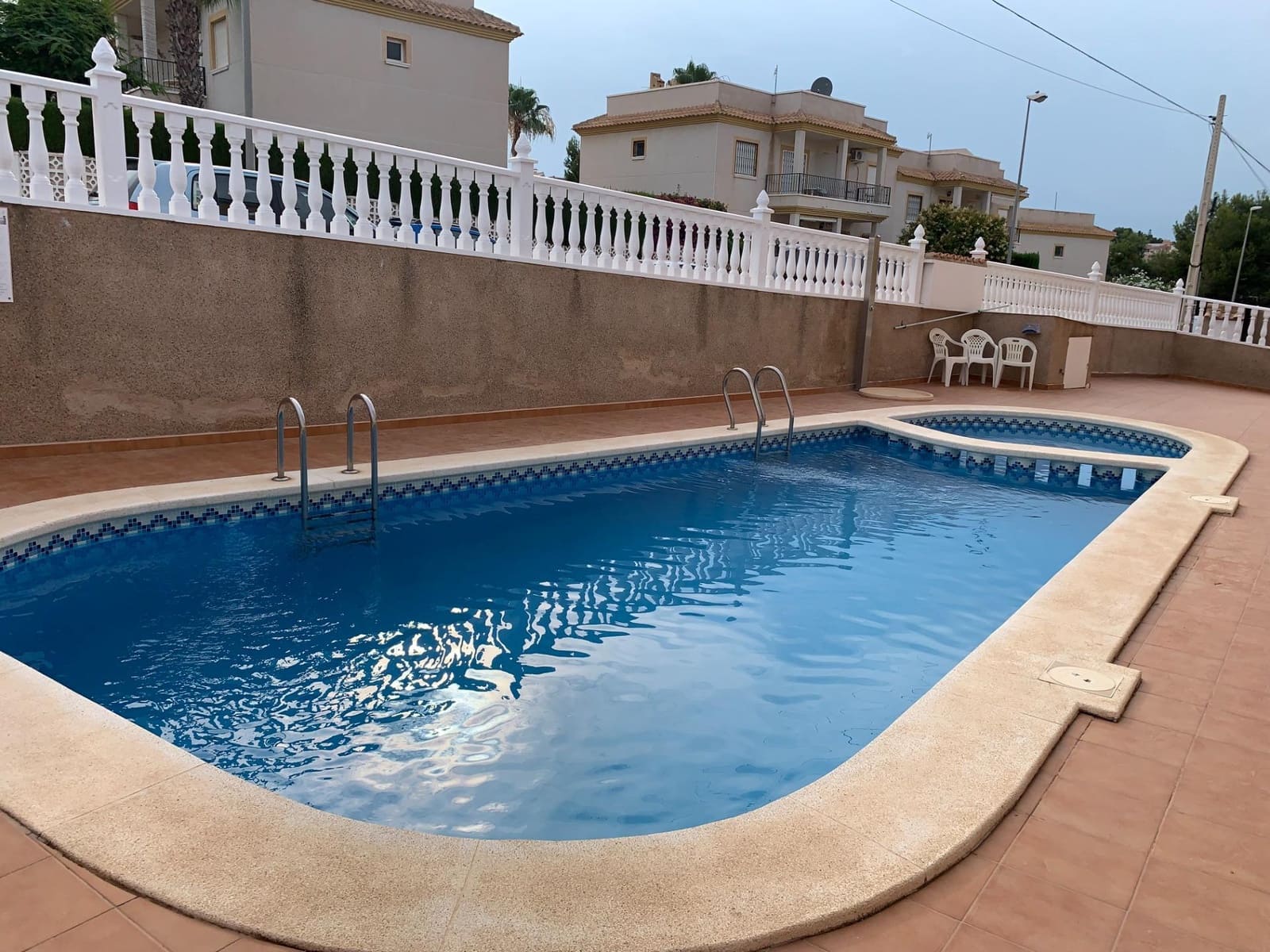 2 soverom Bungalow til salgs i Orihuela Costa med svømmebasseng - € 189 999 (Ref: 9631780)