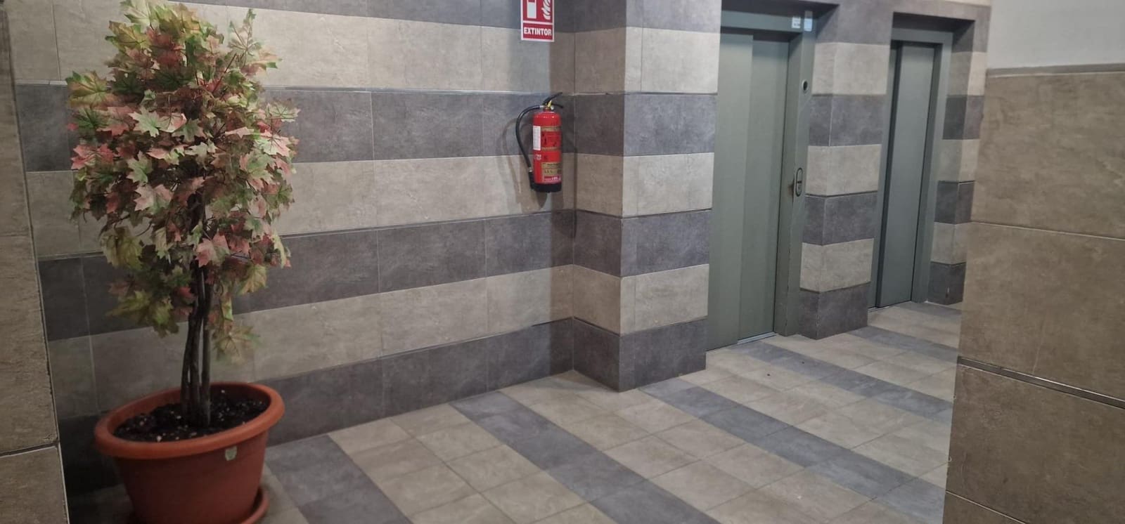 2 soverom Leilighet til salgs i Torrevieja med svømmebasseng - € 129 999 (Ref: 9631781)