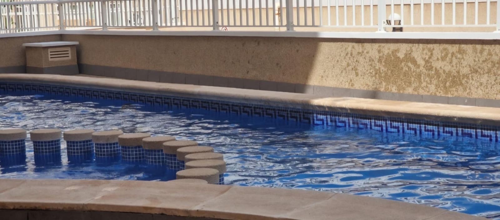 2 soverom Leilighet til salgs i Torrevieja med svømmebasseng - € 129 999 (Ref: 9631781)