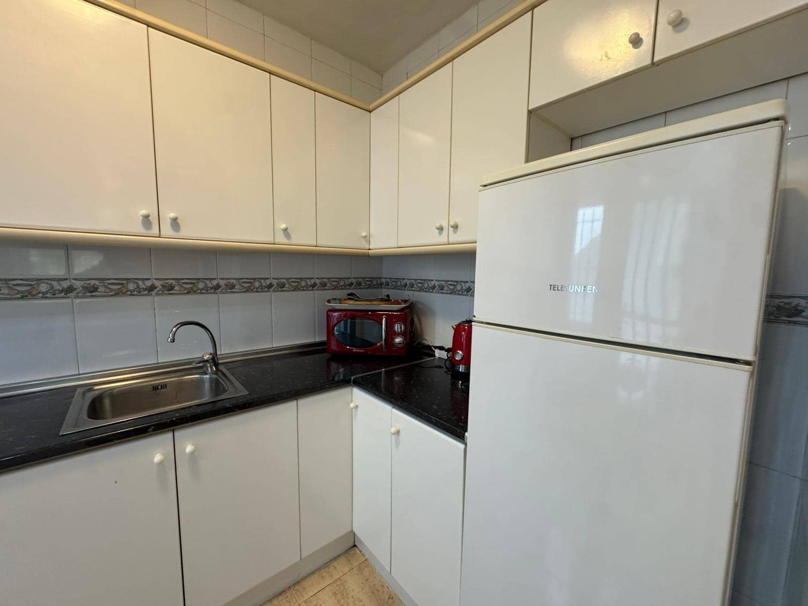 Adosado de 3 habitaciones en La Zenia en venta con piscina - 294.999 € (Ref: 9631782)