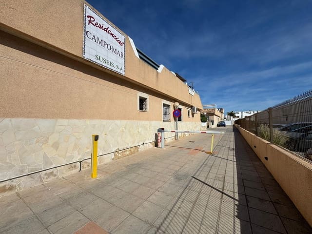 Adosado de 3 habitaciones en La Zenia, Orihuela en venta con piscina - 294.999 € (Ref: 9631782)