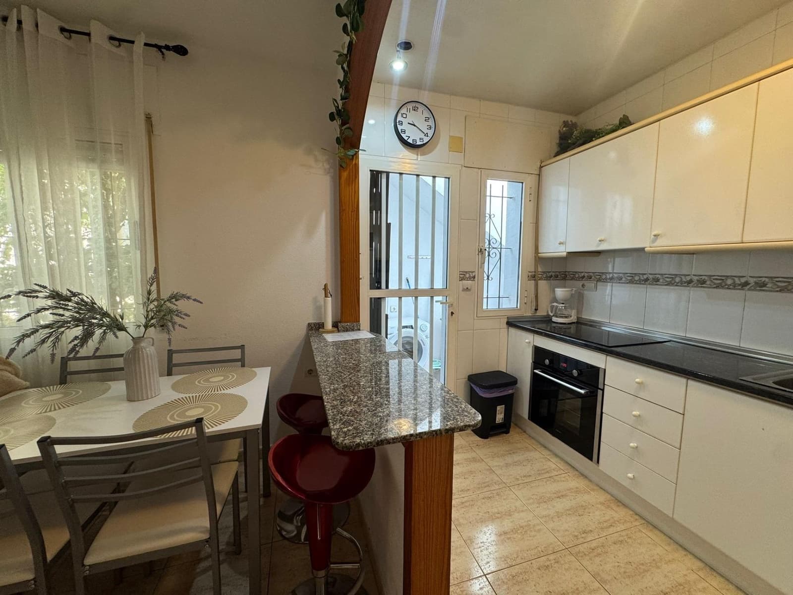 Adosado de 3 habitaciones en La Zenia en venta con piscina - 294.999 € (Ref: 9631782)