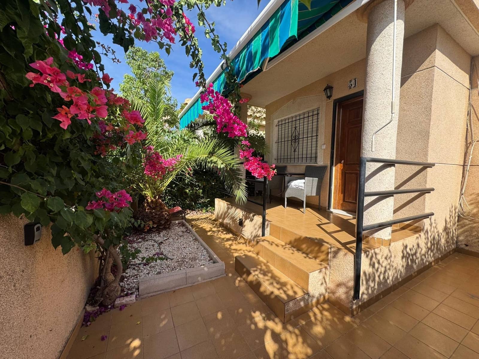 Adosado de 3 habitaciones en La Zenia en venta con piscina - 294.999 € (Ref: 9631782)