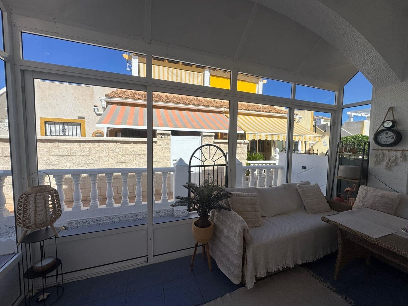 2 slaapkamer Villa te koop in Punta Prima met zwembad - € 209.999 (Ref: 9631783)