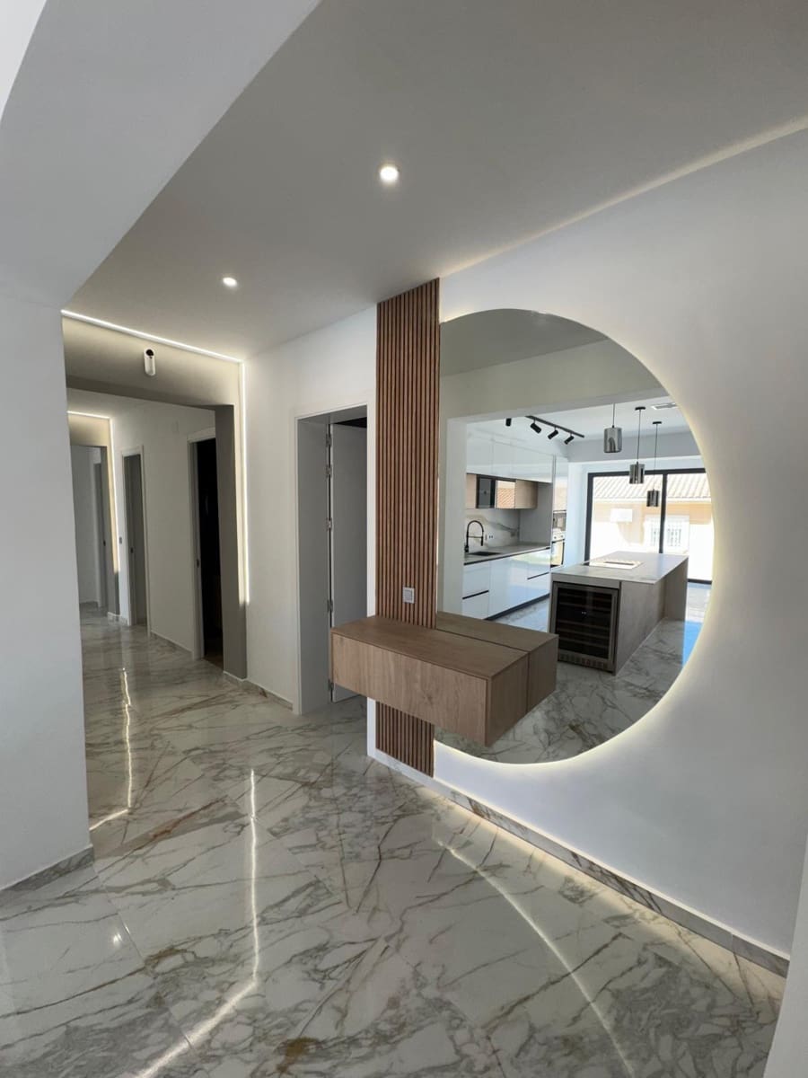 4 sovrum Villa till salu i Torrevieja med pool - 1 250 000 € (Ref: 9631784)