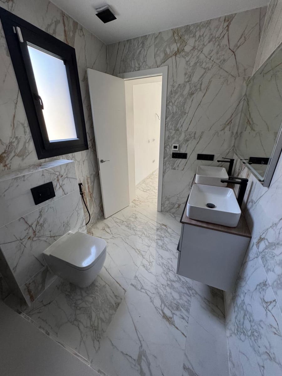 4 sovrum Villa till salu i Torrevieja med pool - 1 250 000 € (Ref: 9631784)