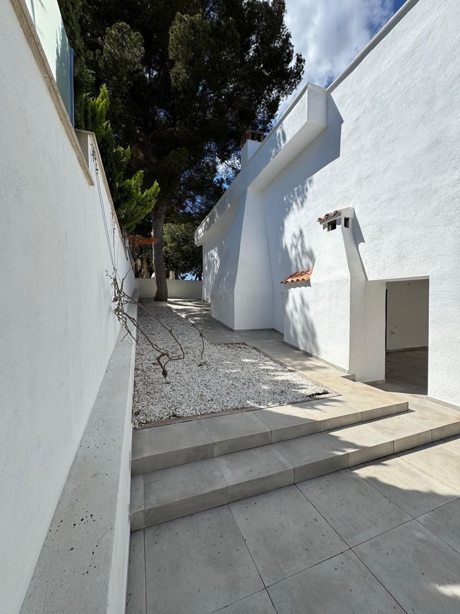 4 sovrum Villa till salu i Torrevieja med pool - 1 250 000 € (Ref: 9631784)