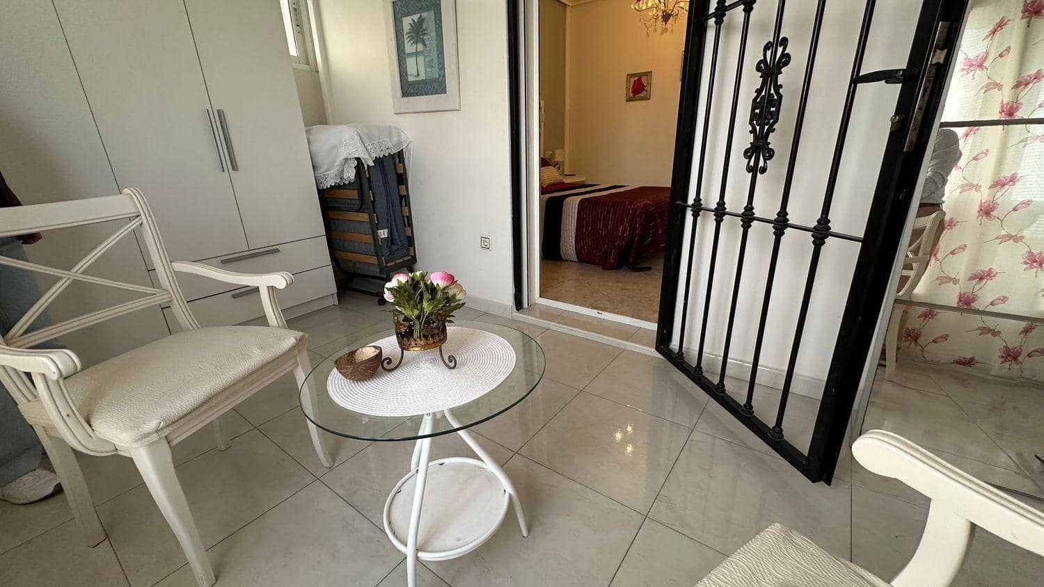 2 Zimmer Apartment zu verkaufen in Torrevieja - 176.000 € (Ref: 9634274)