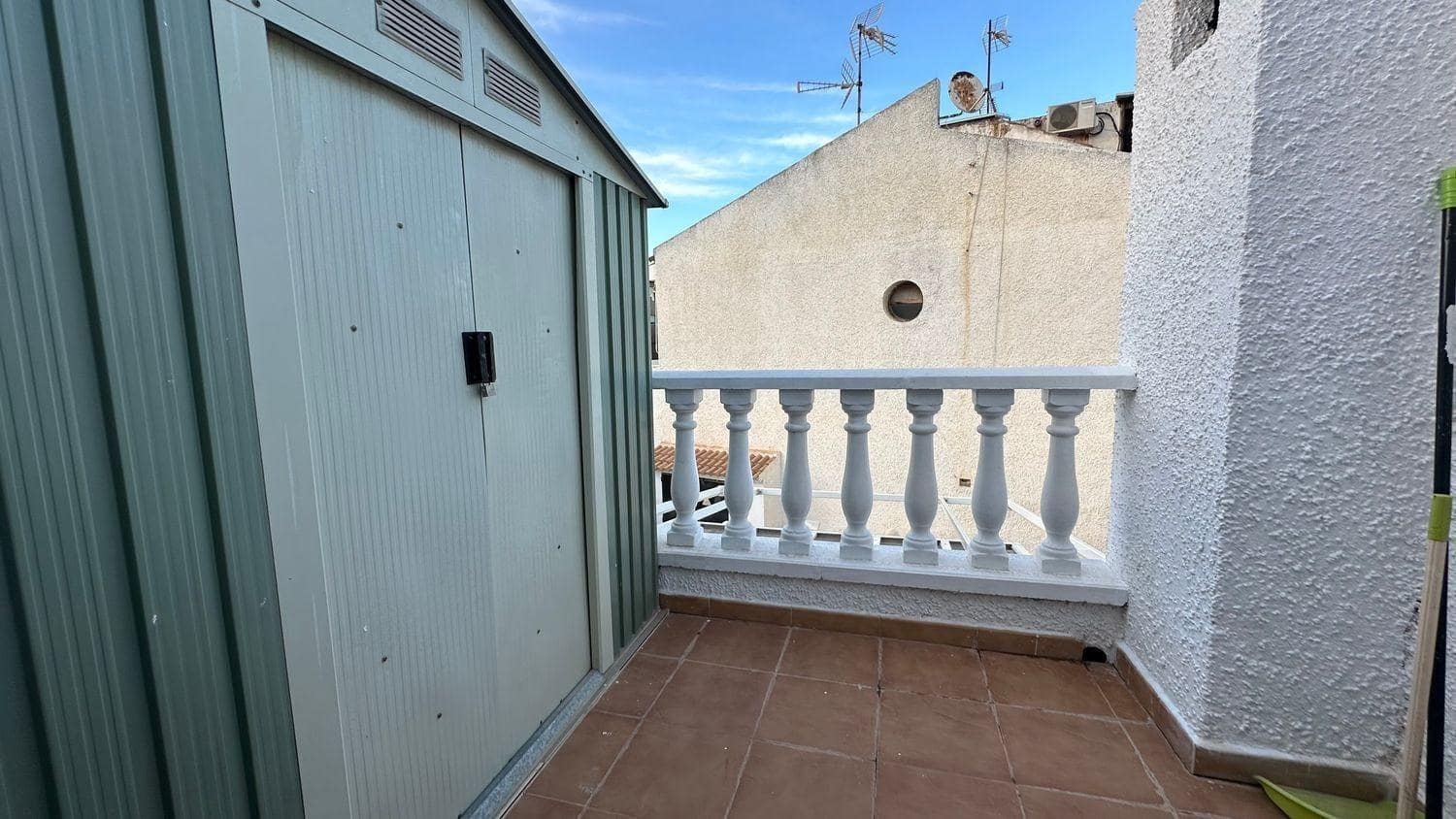 2 Zimmer Apartment zu verkaufen in Torrevieja - 176.000 € (Ref: 9634274)