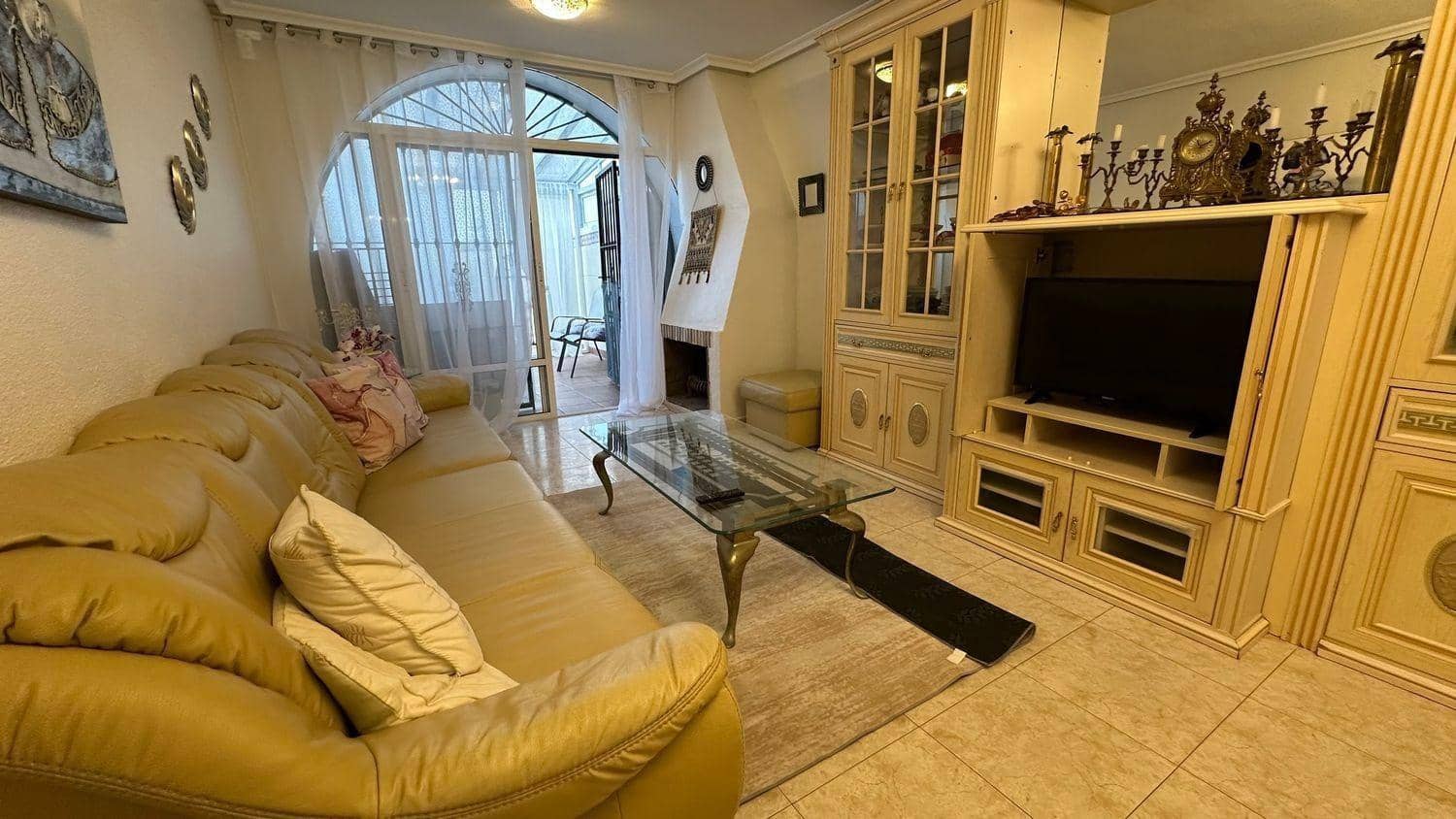 2 Zimmer Apartment zu verkaufen in Torrevieja - 176.000 € (Ref: 9634274)