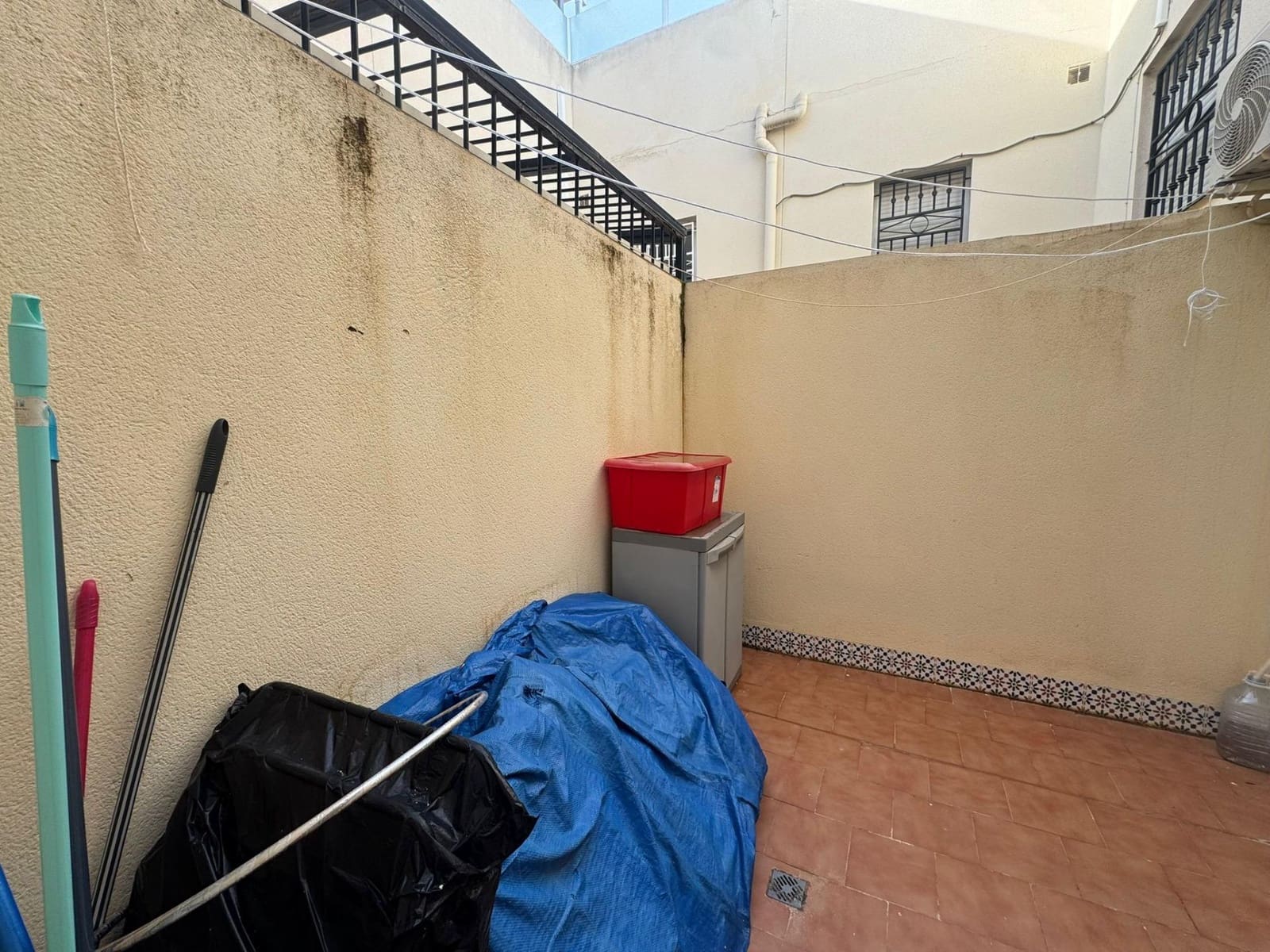 2 Zimmer Reihenhaus zu verkaufen in La Florida mit Pool - 180.000 € (Ref: 9679875)