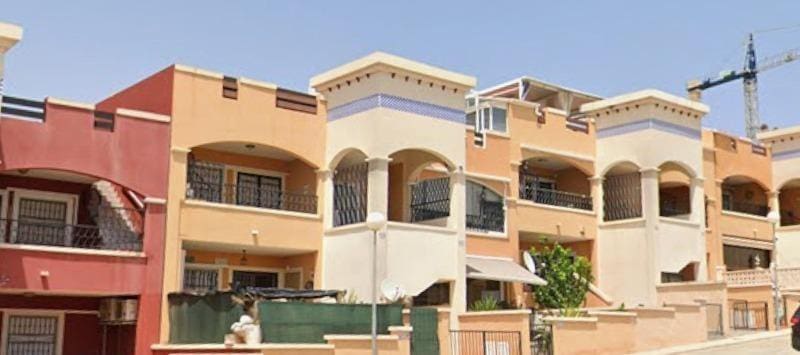 2 bedroom Terraced Villa for sale in La Florida with pool - € 180,000 (Ref: 9679875)