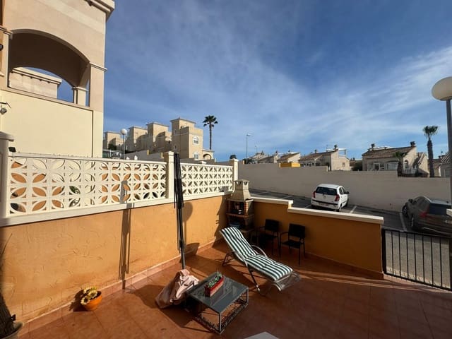 2 chambre Villa/Maison Mitoyenne à vendre à La Florida, Orihuela avec piscine - 180 000 € (Ref: 9679875)