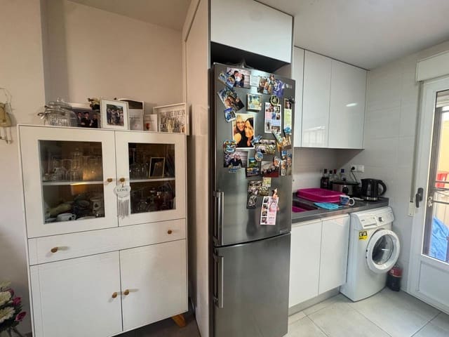 2 chambre Villa/Maison Mitoyenne à vendre à La Florida, Orihuela avec piscine - 180 000 € (Ref: 9679875)