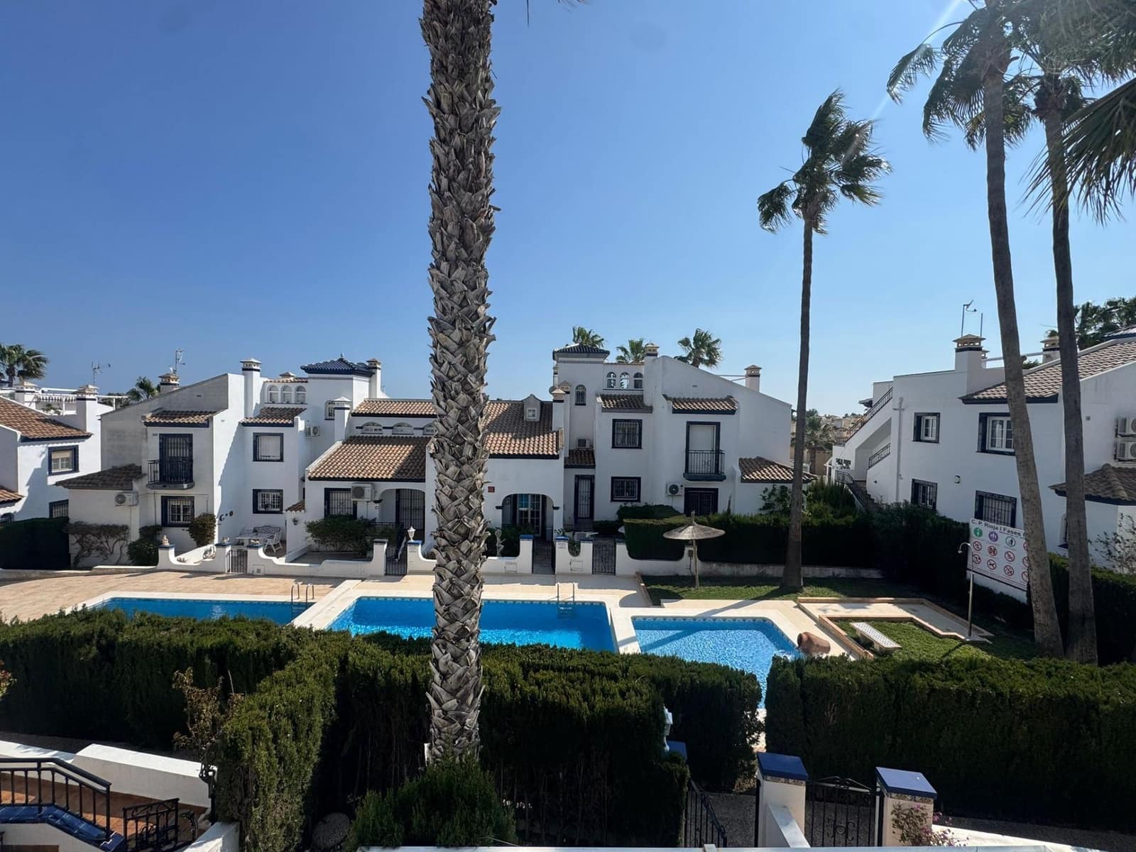 3 bedroom Terraced Villa for sale in Orihuela Costa with pool - € 235,000 (Ref: 9714953)